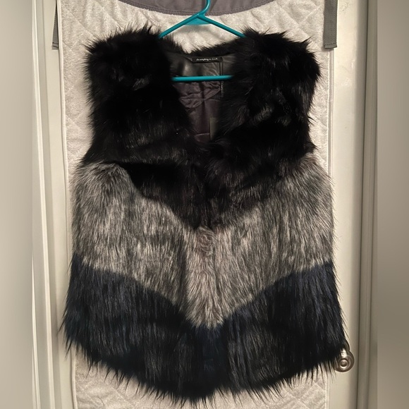 NWT Striped Fur Vest - Picture 2 of 5
